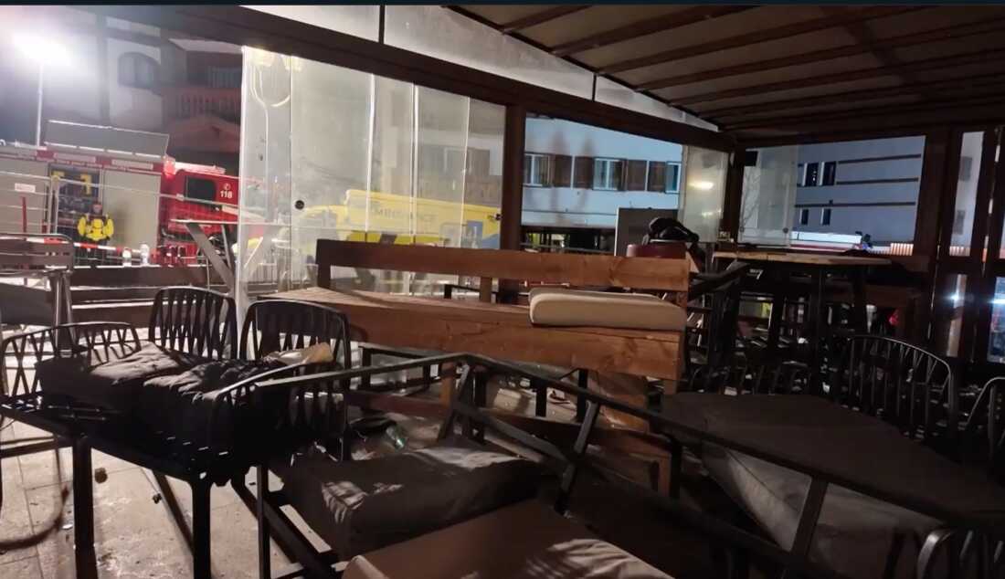 Het interieur van het gebouw waar donderdag een brand uitbrak waarbij mensen omkwamen en gewond raakten, tijdens de nieuwjaarsvieringen, in Crans-Montana, Zwitserse Alpen, Zwitserland.