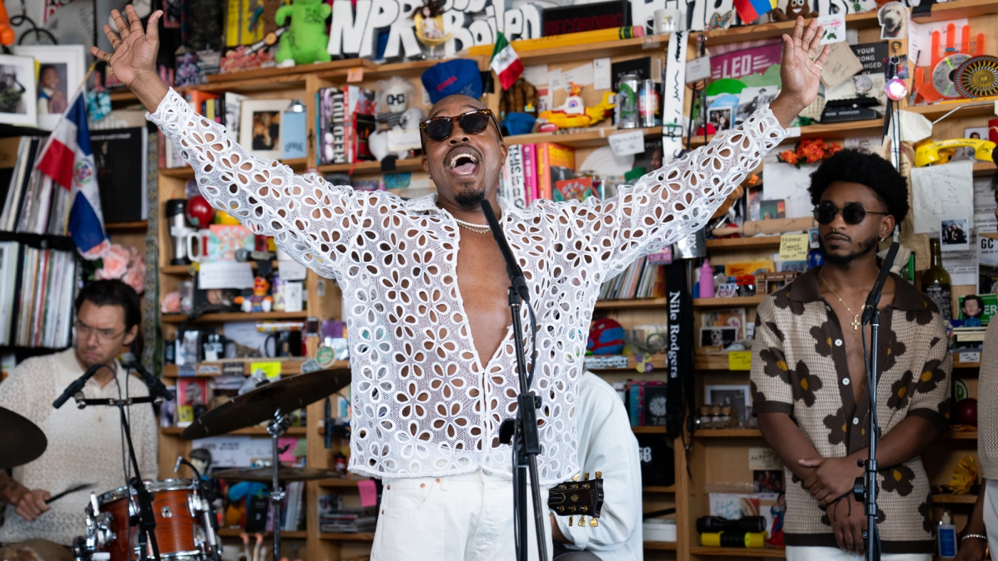 Tiny Desk Live performance : NPR Tiny Desk Live performance : NPR