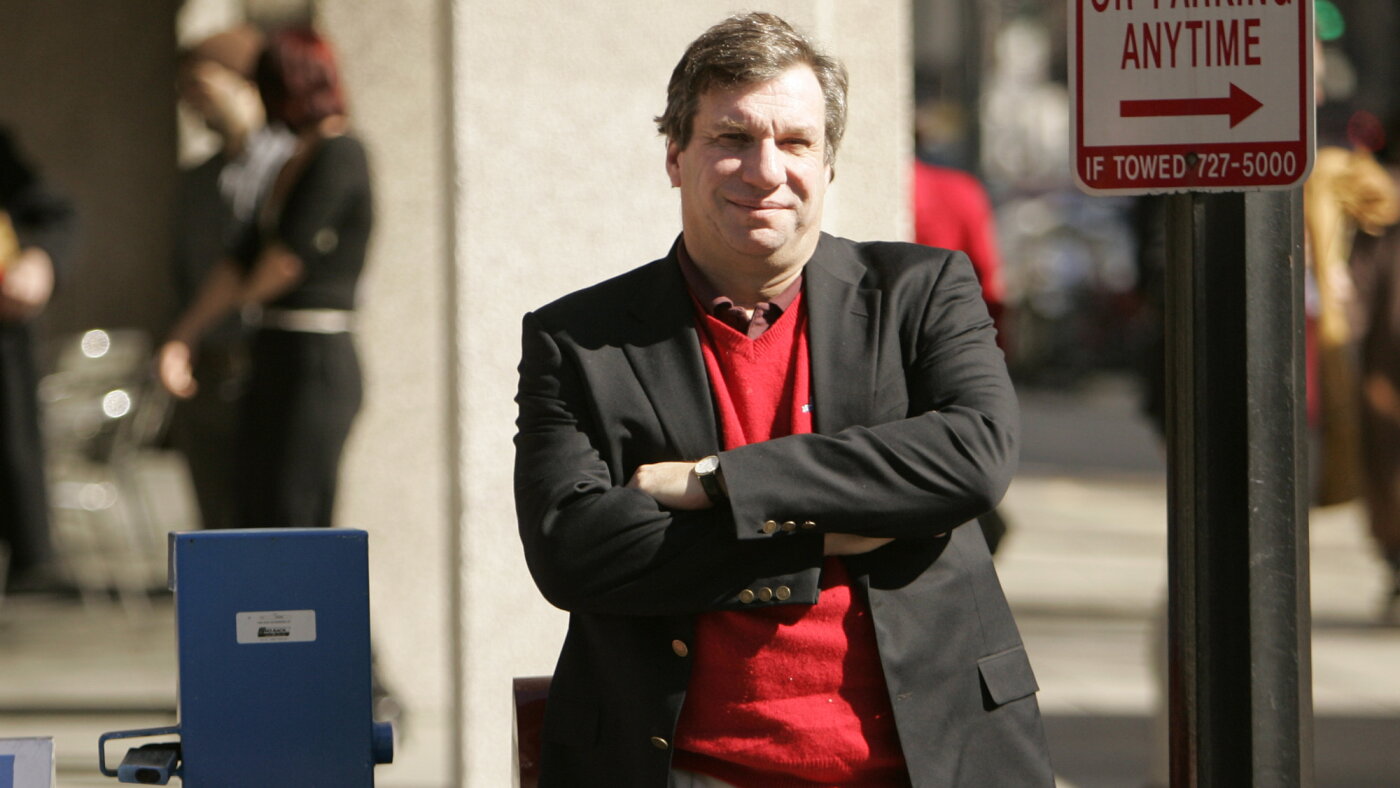 John Feinstein, sports writer and bestselling author, dies at 69 : NPR