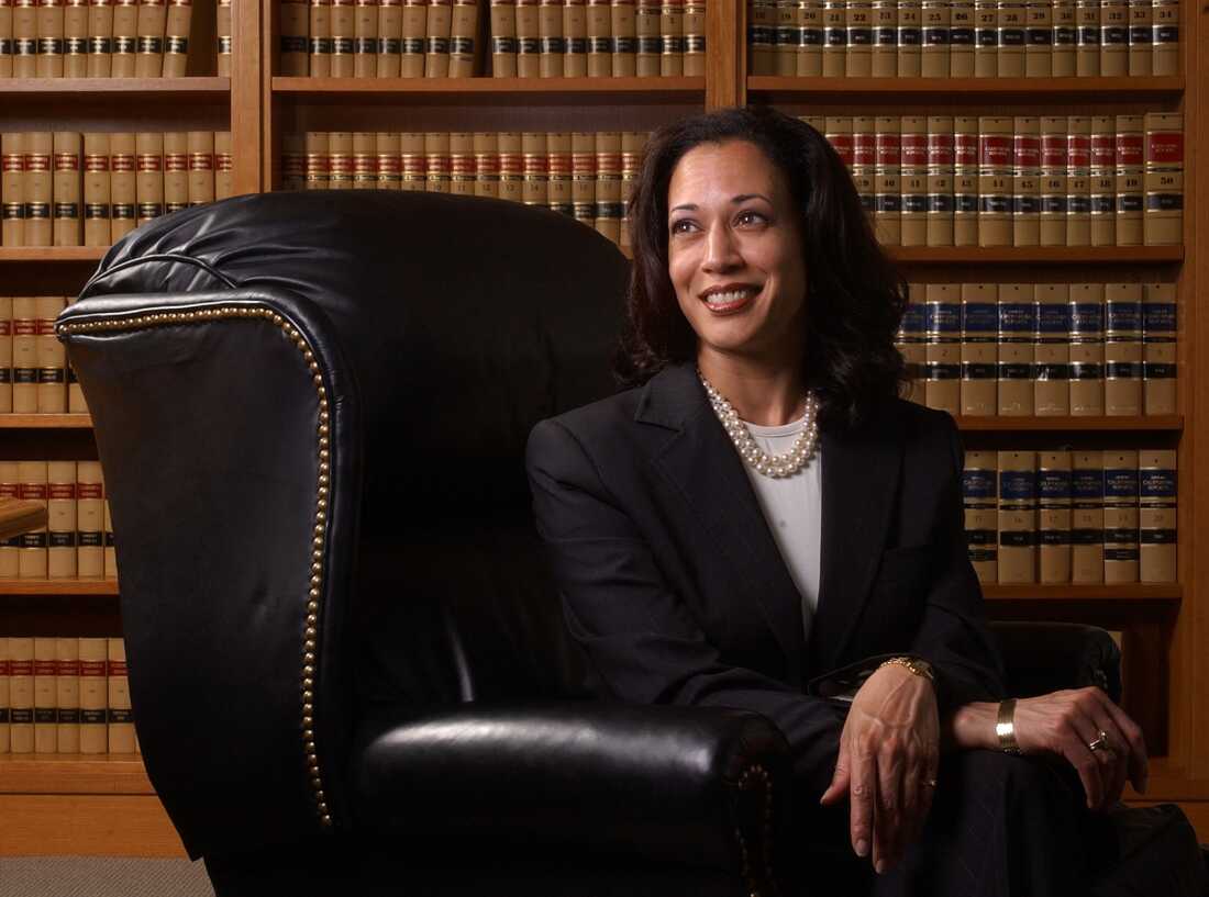 San Francisco District Attorney Kamala Harris poses for a portrait in San Francisco, Friday, June 18, 2004. Harris successfully challenged the incumbent San Francisco D.A. in 2003, after spending a number of years as a line prosecutor. (AP Photo/Marcio Jose Sanchez)