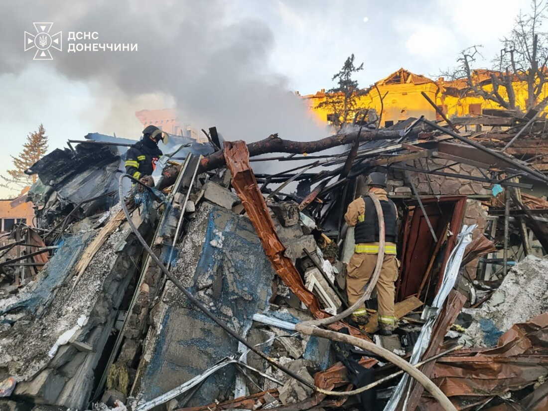 In this photo provided by the Ukrainian Emergency Service, emergency services personnel work to extinguish a fire following a Russian guided bomb strike in the city center of Sloviansk, Donetsk region, Ukraine, Monday, Aug. 31, 2026.