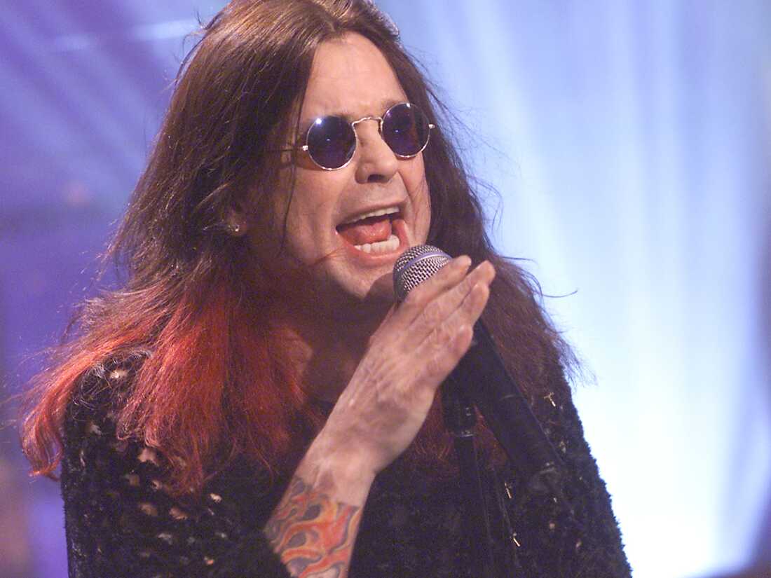 Ozzy Osbourne at "The Tonight Show with Jay Leno" at the NBC Studios in Los Angeles, Ca. October 12, 2001. Photo by Kevin Winter/Getty Images.