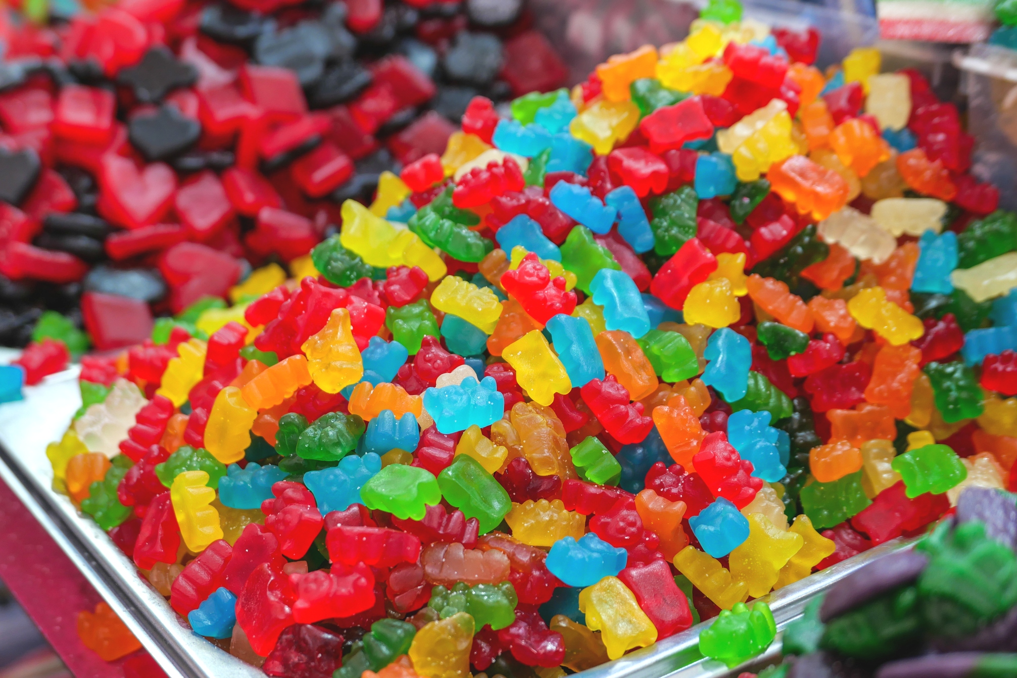 State lawmakers are targeting food dyes and other additives in a slew of new bills.