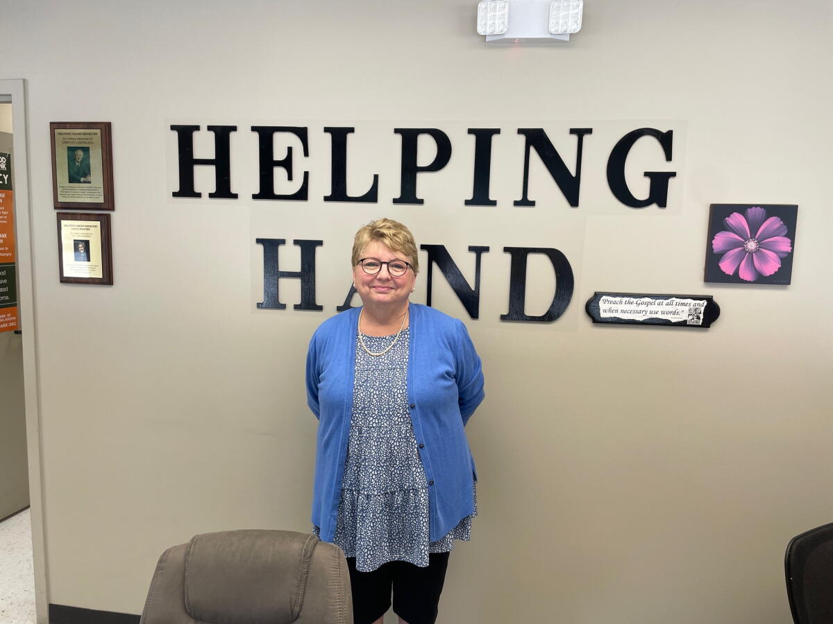 She got an electric bill for $1,373. She's not alone 1 Tulsa's Helping Hand Ministry helps a few dozen utility customers avoid shutoffs each week using funds contributed by foundations and the First Presbyterian Church. Thousands of other utility customers in the area have their power turned off each month over unpaid bills.