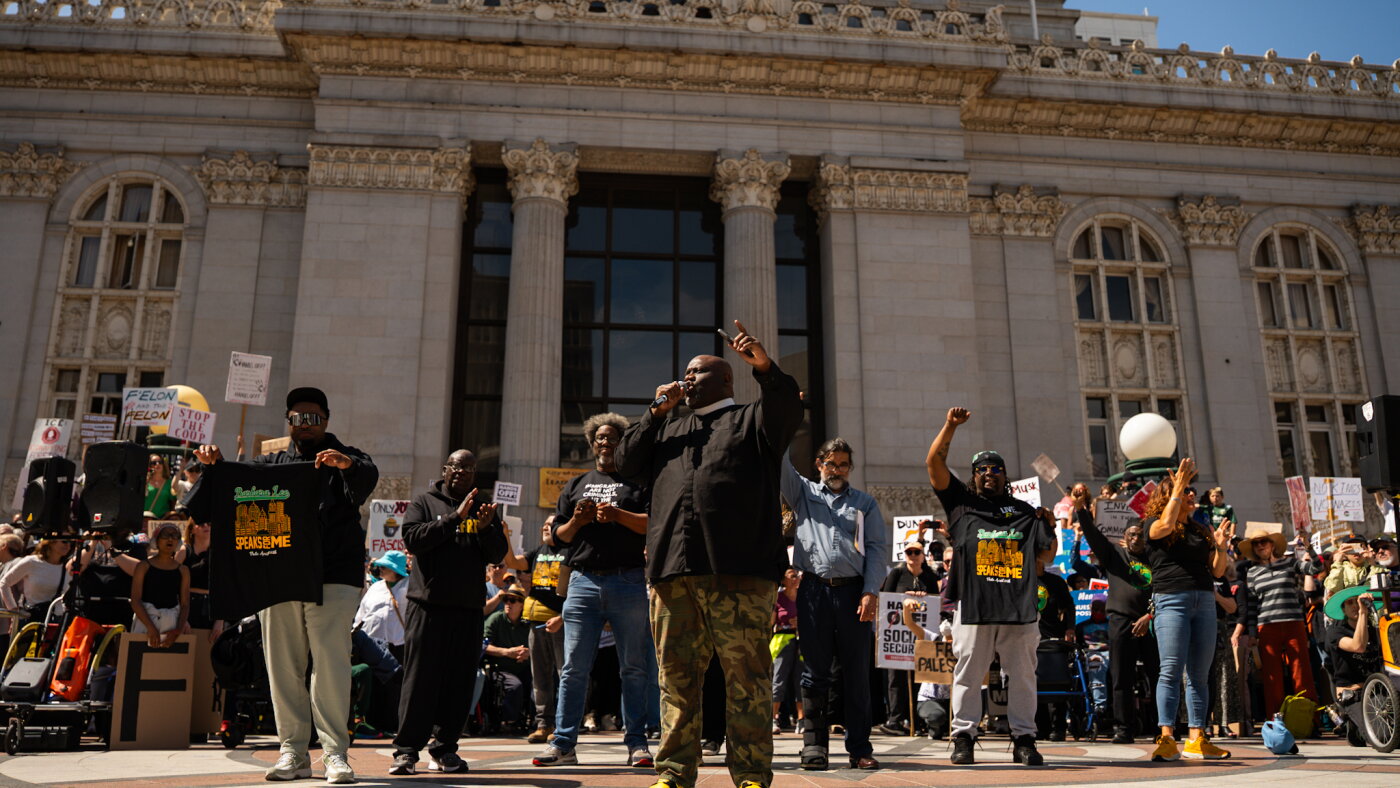 Photos: See demonstrators around the country rally in 'Hands Off ...