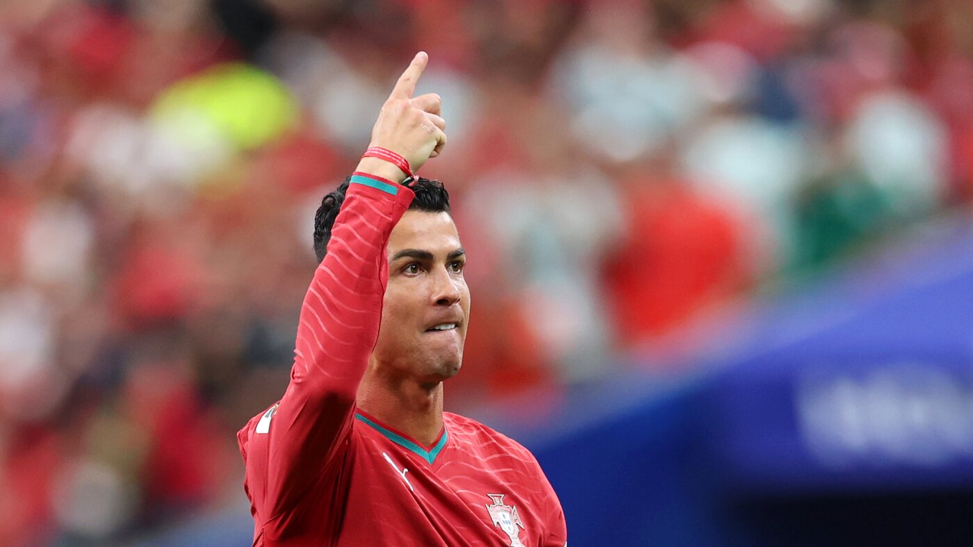 Portugal's Ronaldo shakes off World Cup doubters, scores 2 after sluggish start
