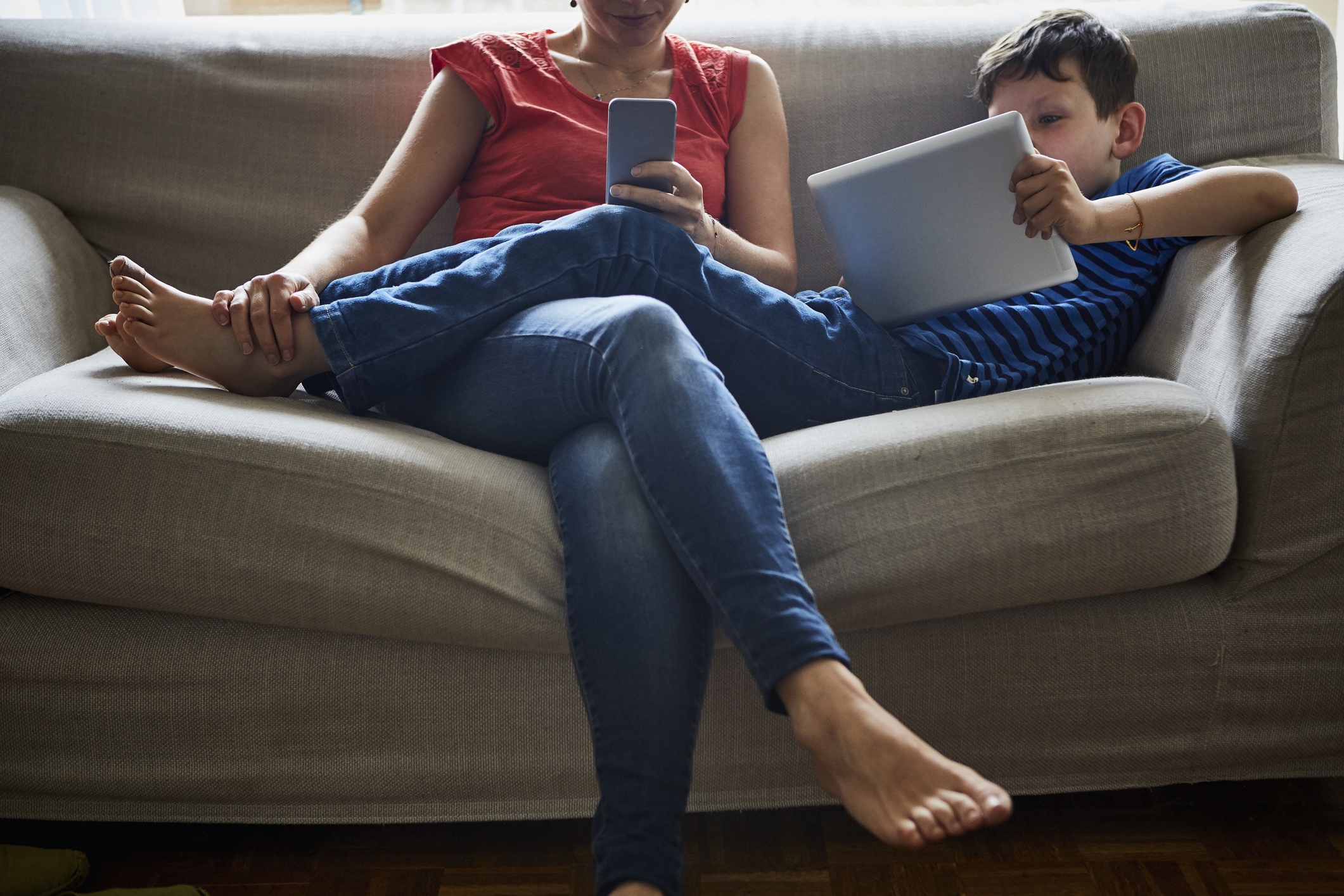 Parents are key when it comes to limiting screen time for kids, study finds