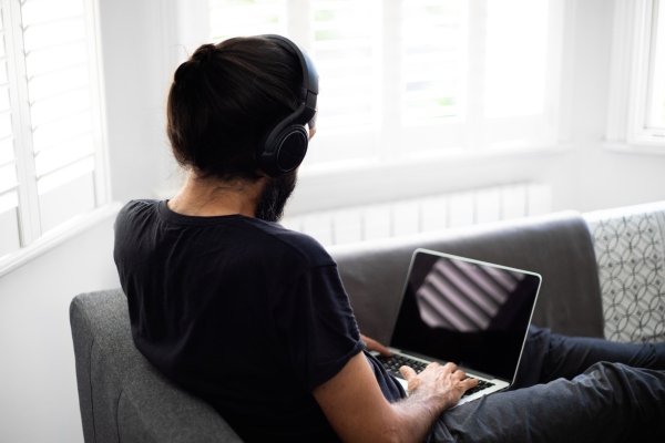 The (artificial intelligence) therapist can see you now