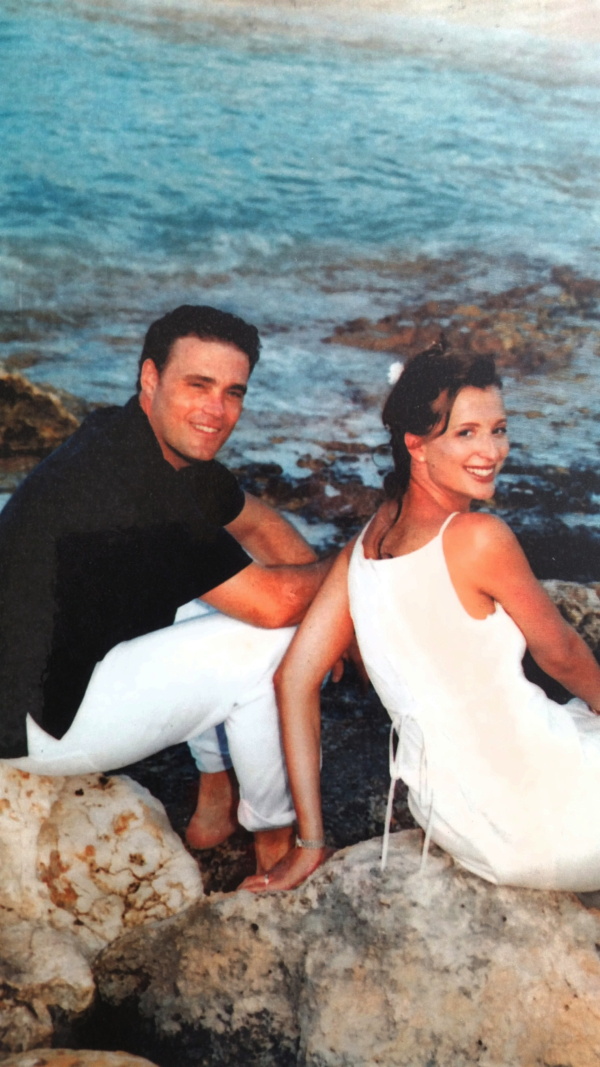 A photo of Michael Iken and his wife, Monica Iken-Murphy.