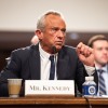 Un comité consultatif sur les vaccins des Centers for Disease Control and Prevention nommé par le secrétaire à la Santé Robert F. Kennedy Jr., devrait discuter et voter sur la recommandation de dose à la naissance contre l'hépatite B au cours de sa réunion de deux jours commençant le 4 décembre, limitant potentiellement l'accès des enfants.