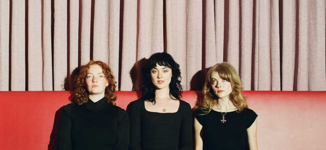Heide Peverelle, Gracie Sinclair and Jeanie Pilkington of Folk B**** Trio.