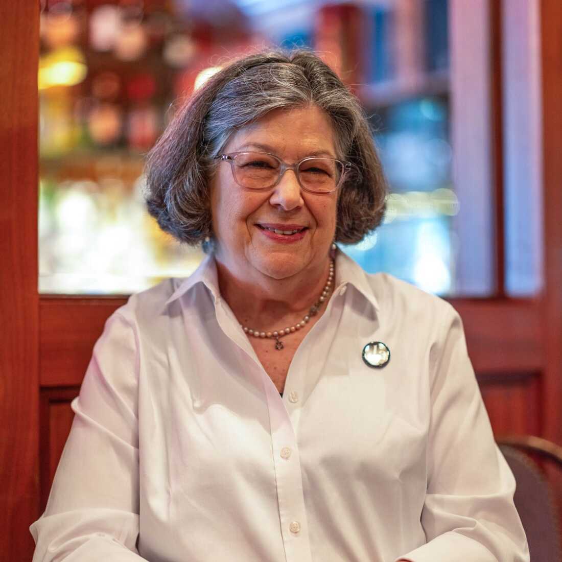 Donna Smith Aranson poses for a portrait at Cafe Intermezzo in Atlanta, Ga., Sept. 18, 2024.