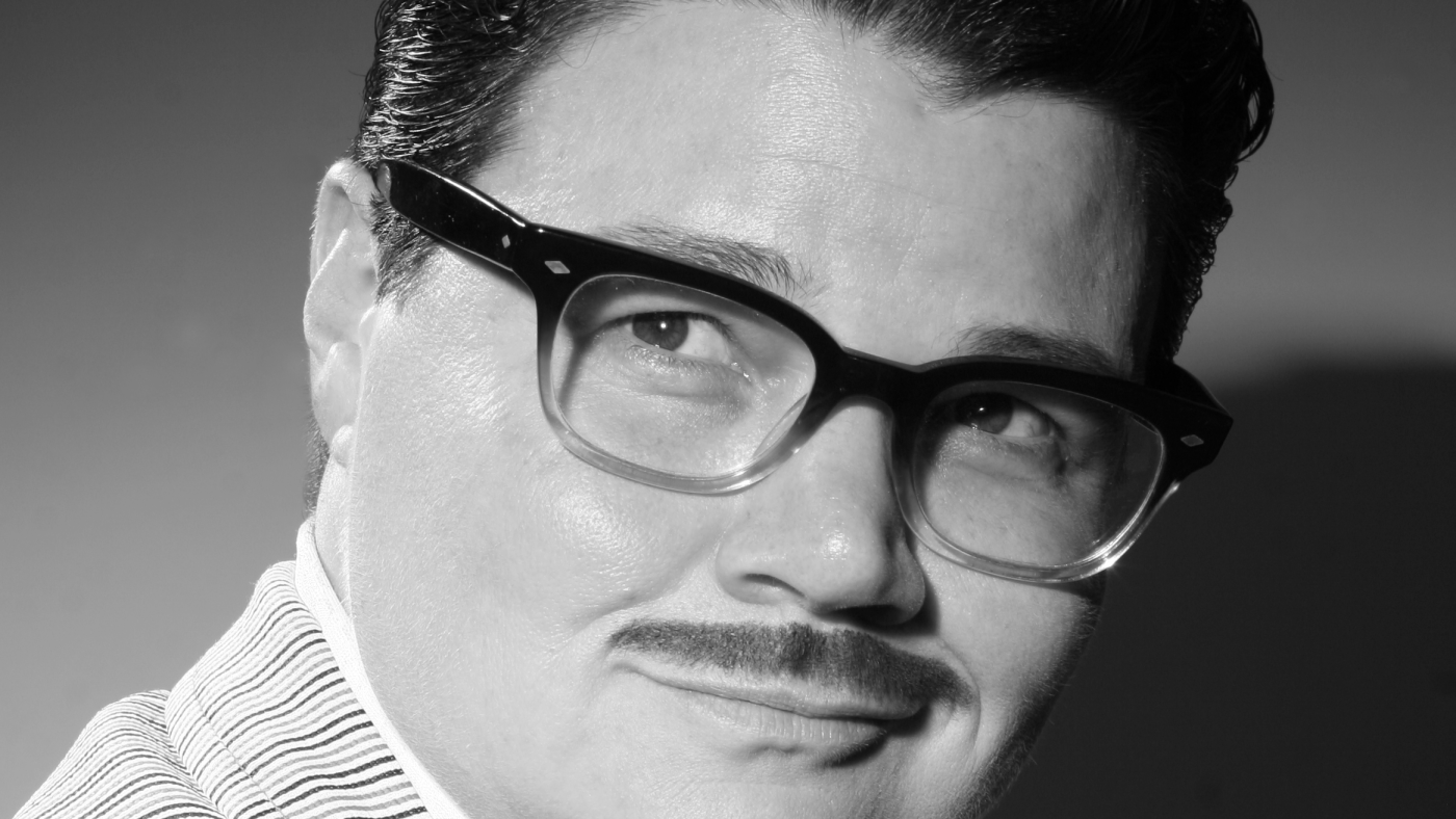 Musical Arte Rococo ‘Showbiz!’ entertainer Murray Hill became what he didn’t see : Fresh ...