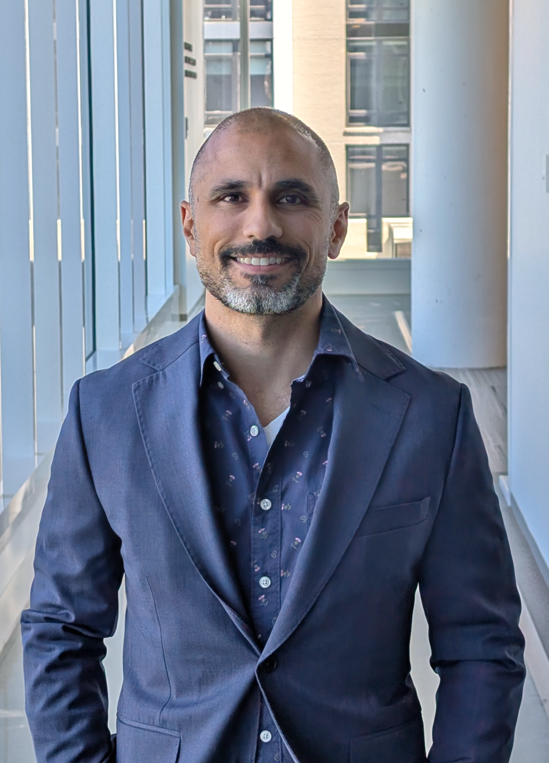Headshot of Michael Seifollahi