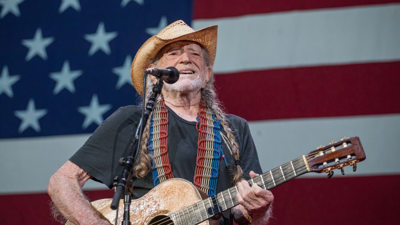Willie Nelson's 'Oh What a Beautiful World' seeks the American ideal : NPR