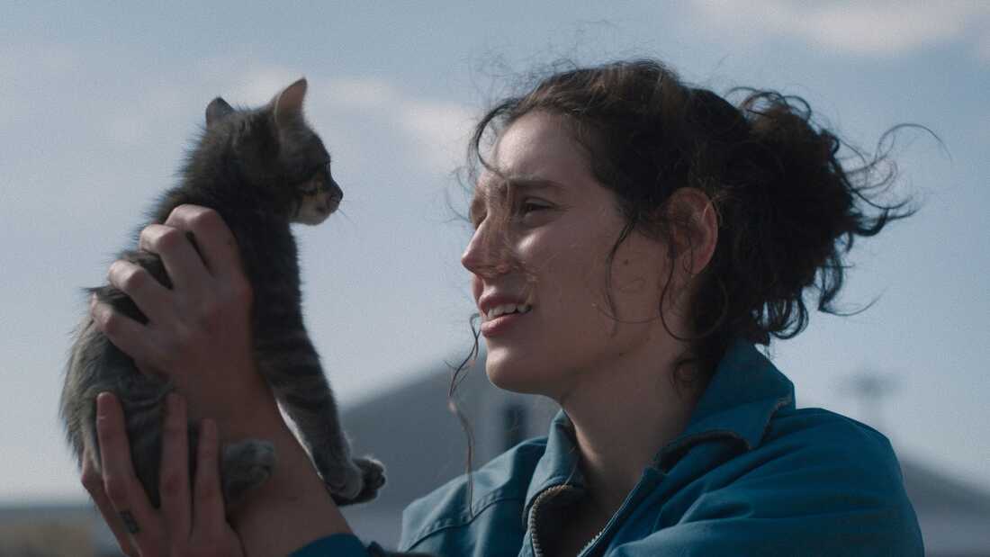 Eva Victor plays an English lit professor in Sorry, Baby.