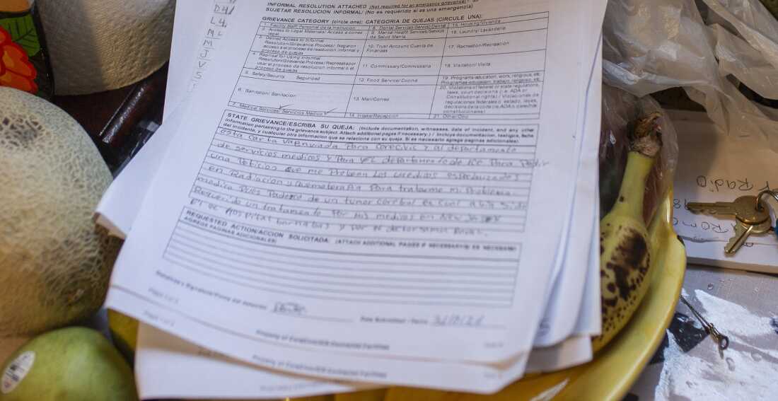 The grievance paperwork D.E. filled out after he was denied medication during ICE detention.