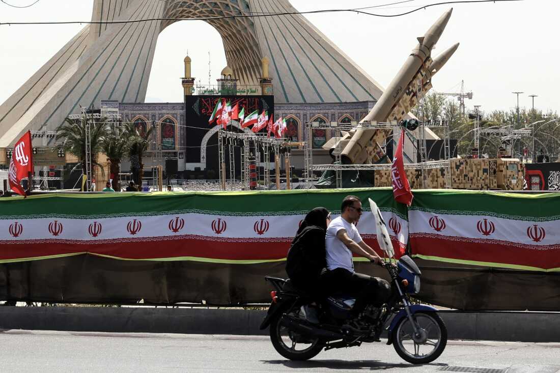 Trump threatens Iran escalation as tit-for-tat airstrikes continue Trump threatens Iran escalation as tit-for-tat airstrikes continue