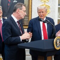 Top federal health officials, President Trump and Pfizer CEO Albert Bourla meet in the Oval Office to announce an initiative on drug prices.