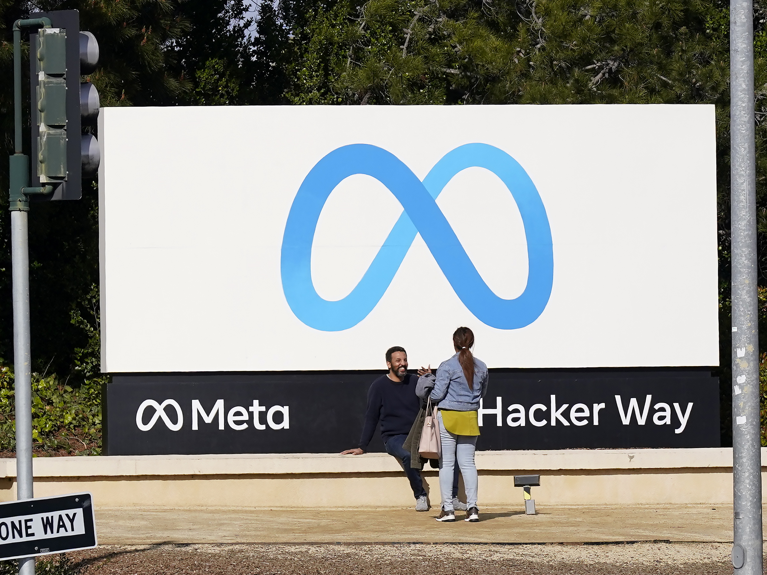 Http Meta Meta plans to replace humans with AI to assess privacy and societal ...