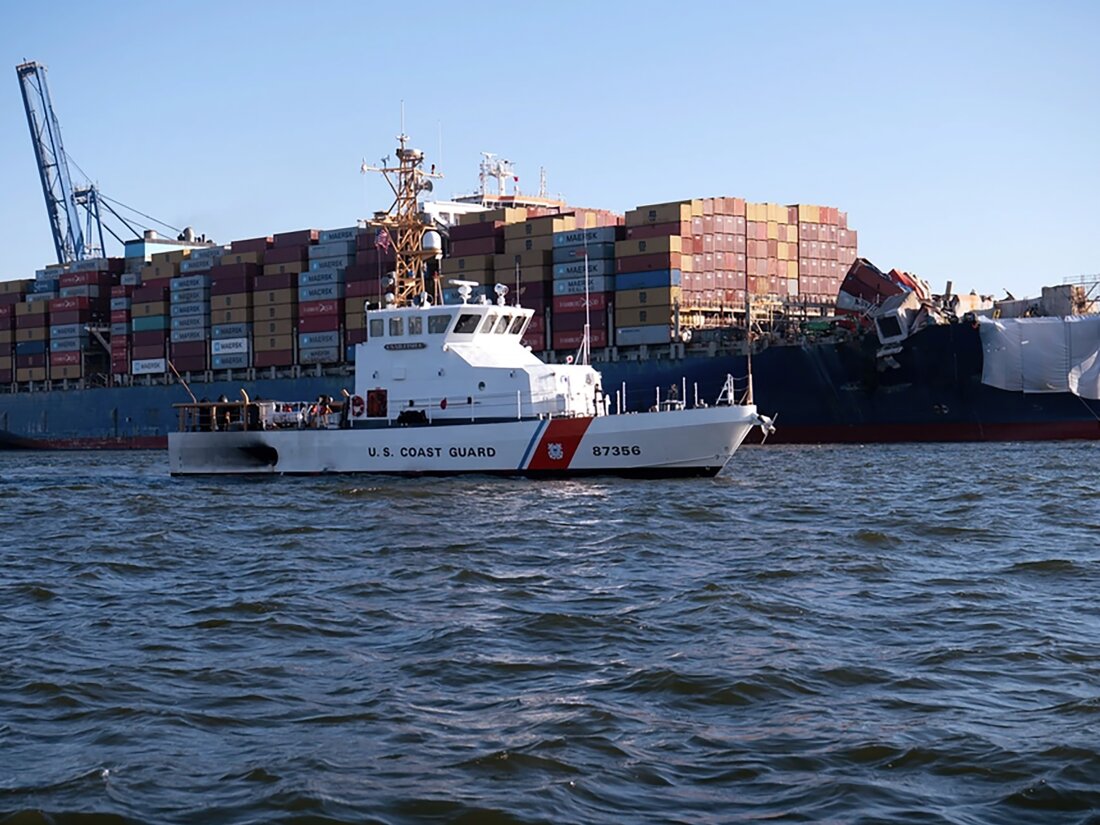Dali cargo ship leaves Baltimore for Virginia, nearly 3 months 