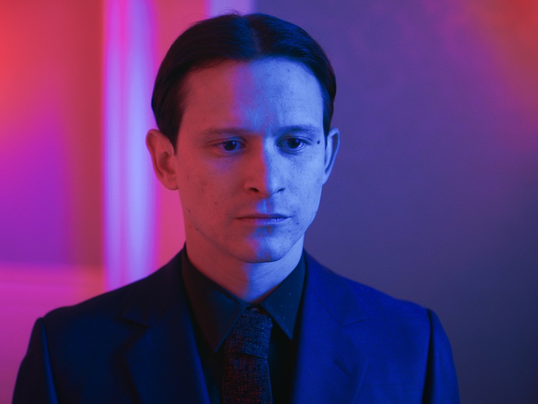 The series alternates between biographical material, historical context and scenes from Kafka's writings.