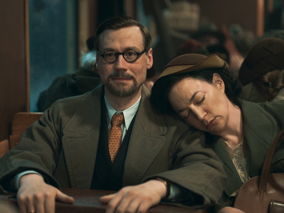 Max Brod (David Kross) and his wife Elsa (Tamara Stern) escaped Prague on one of the last trains to leave the city before Nazi forces took control, recognizing the danger to Jews like himself. He carried Franz Kafka's papers with him in a suitcase.