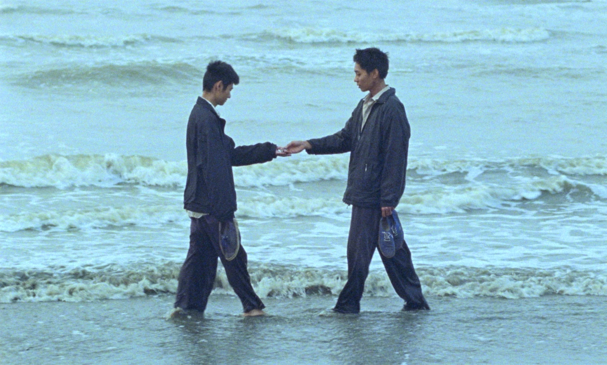 Director Trương Minh Quý wanted to explore the concepts of home and exile in the film.