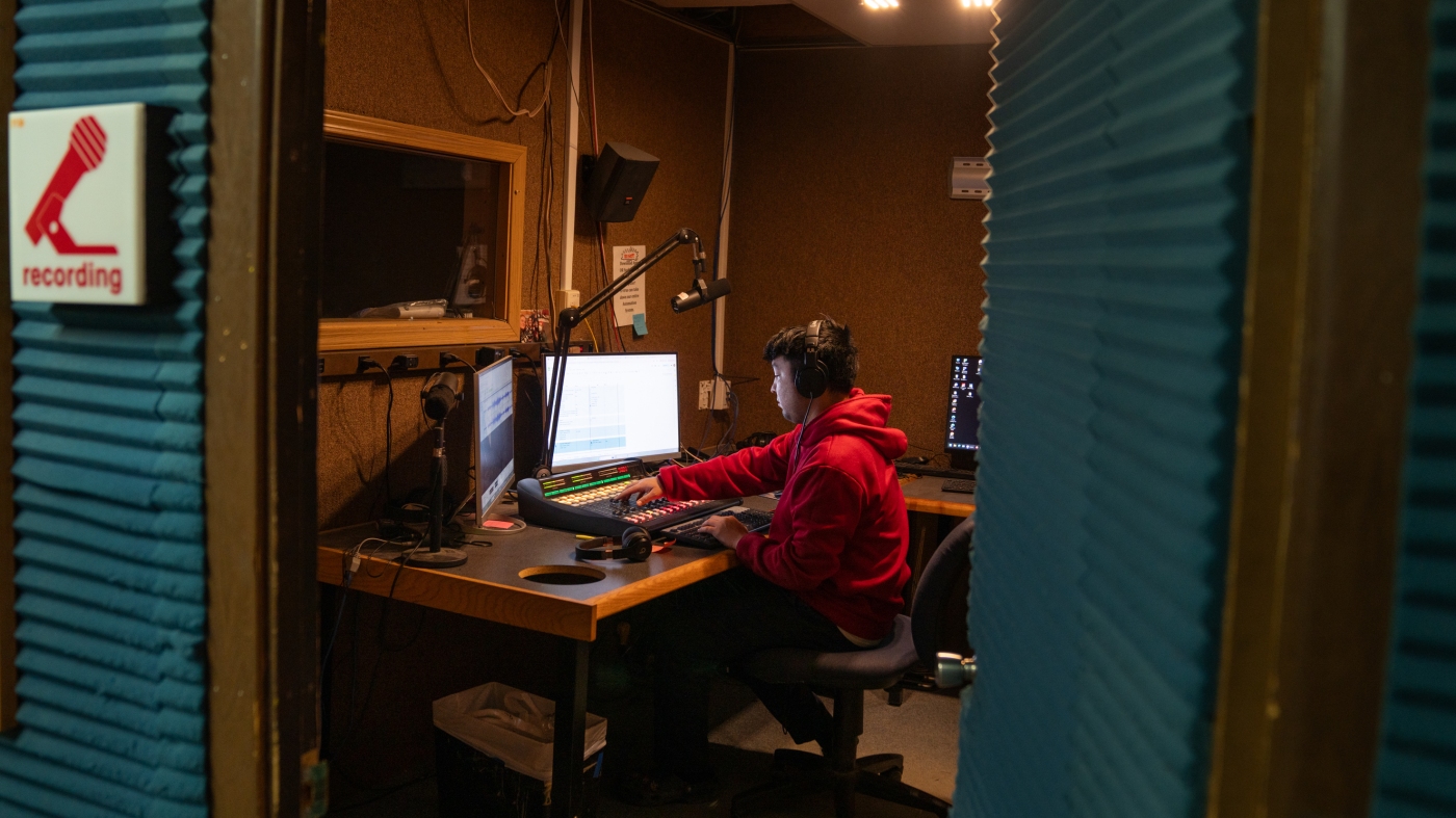 Alaska station that covered devastating storm cuts jobs