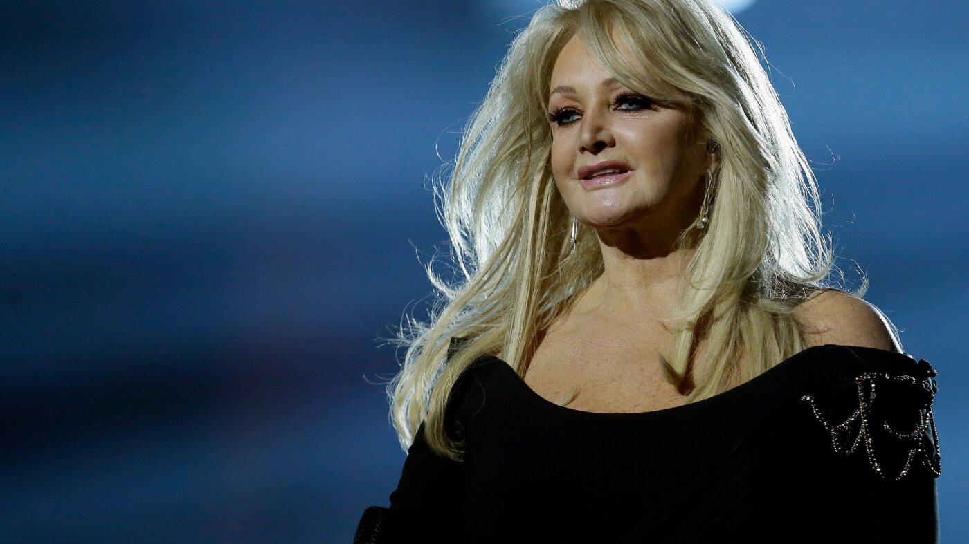 ‘Total Eclipse of the Heart’ şarkısının solisti Bonnie Tyler 75 yaşında hayatını kaybetti.