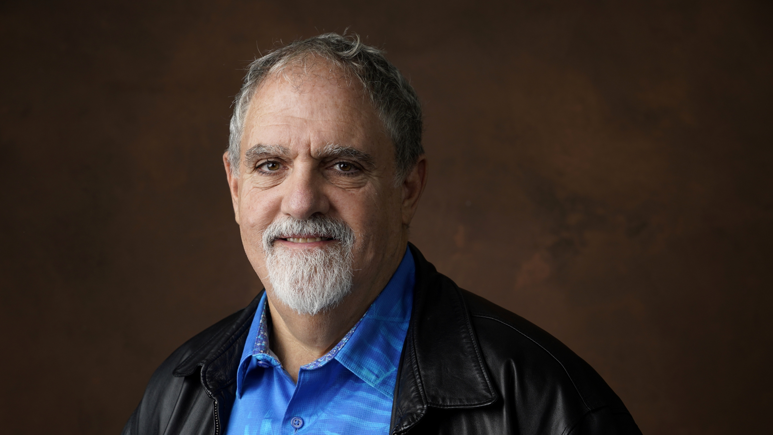 Jon Landau stands for a portrait at the 95th Academy Awards Nominees Luncheon in February 2023 at the Beverly Hilton Hotel in Beverly Hills, Calif. Landau, an Oscar-winning producer who worked closely with director James Cameron on “Titanic