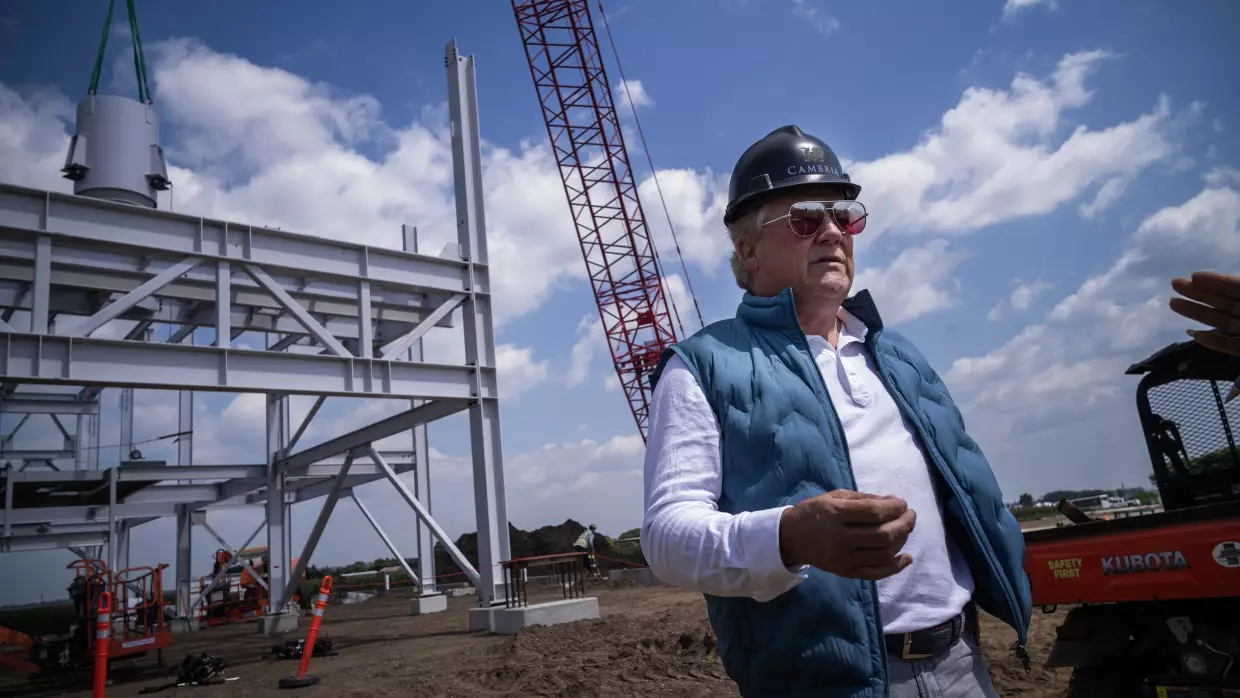 How a CEO and Trump donor is weaponizing tariffs against his rivals