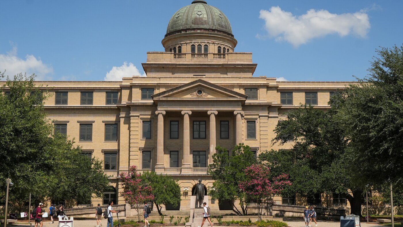 Texas A&M University cancels programs in women's and gender studies