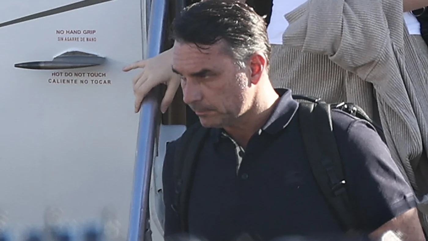 Flávio Bolsonaro Flees Brazil for Florida After Court Seizes Passports