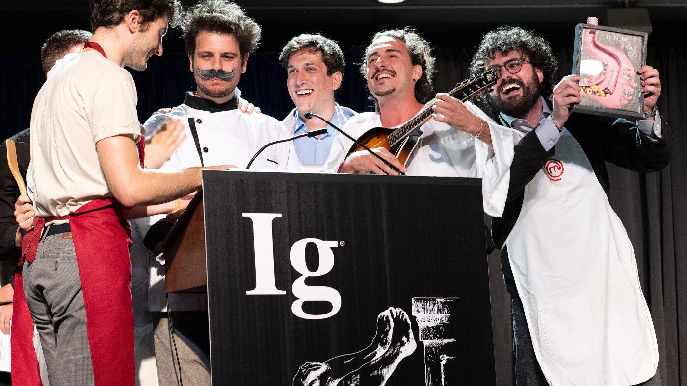 Kissing apes, anti-splash urinals: This year's Ig Nobels showcase surprising science