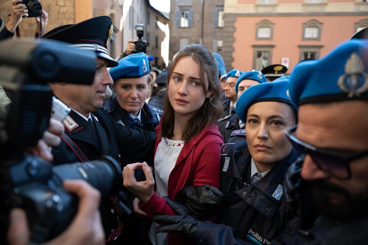 In a new Hulu series, Grace van Patten plays Amanda Knox, who was was wrongfully convicted for the 2007 murder of her roommate Meredith Kercher when they were both exchange students in Italy.
