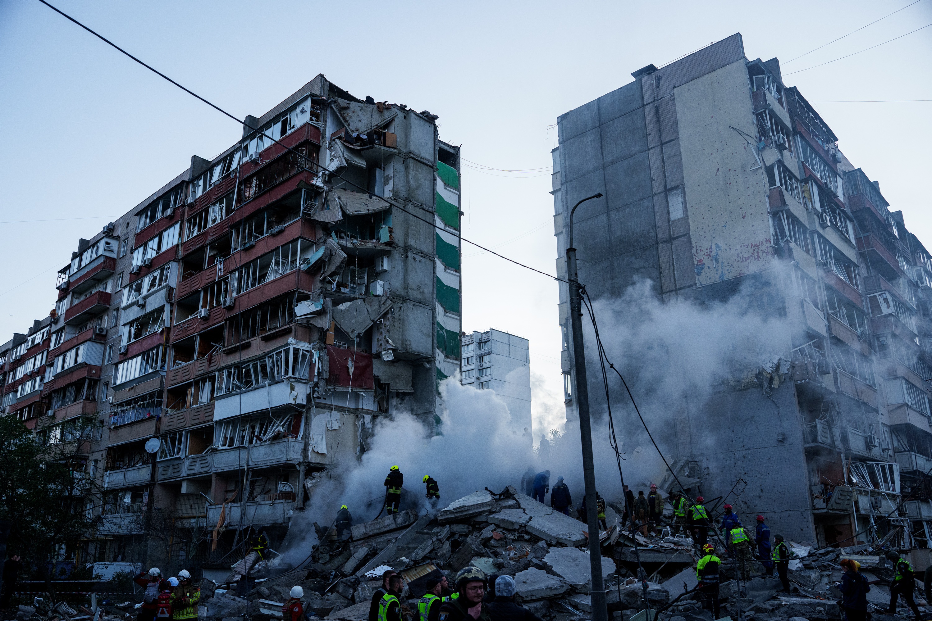 Russia hits Kyiv with drones and ballistic missiles, killing 1 and injuring 31 Russia hits Kyiv with drones and ballistic missiles, killing 1 and injuring 31