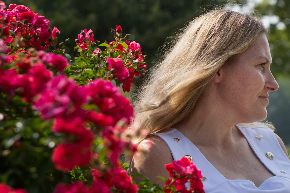 Tanya Furlong was born in southern Russia, at the time part of the Soviet Union, and is of half-Russian and half-Ukrainian descent. She came to the U.S. as a child. Furlong is now married to a U.S. citizen but has only a work permit and must regularly report to immigration.
