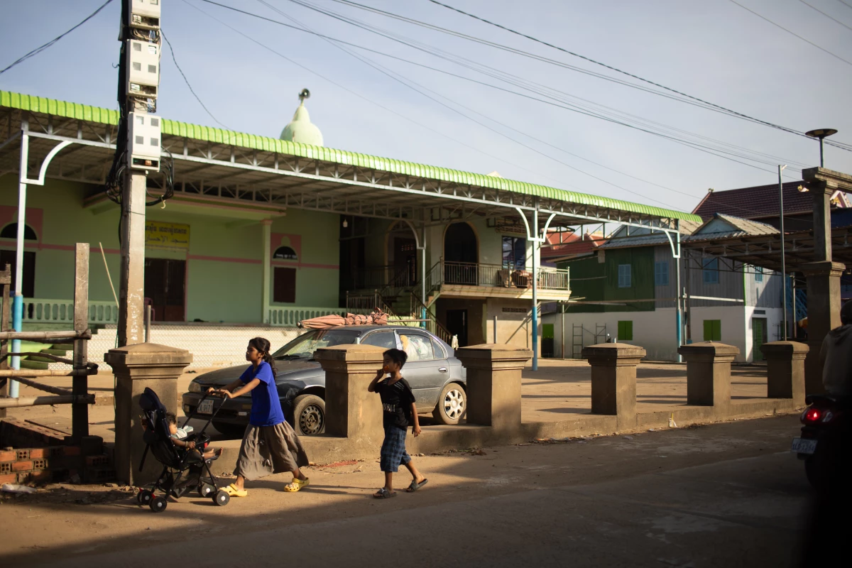 The fishing village of Prek Touch, Cambodia, received support from the United Nations and international nonprofit groups to upgrade flood warnings and support local efforts to help people evacuate before water arrives.