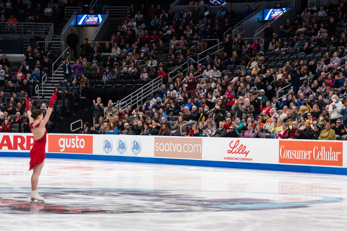 Isabeau Levito, of SC of Southern New Jersey, waves to thousands after performing in the women's short program during the 2026 U.S. Figure Skating Championships at the Enterprise Center on Wednesday, Jan. 7, 2026, in St. Louis. Levito would go on to win the silver medal in the women's final.