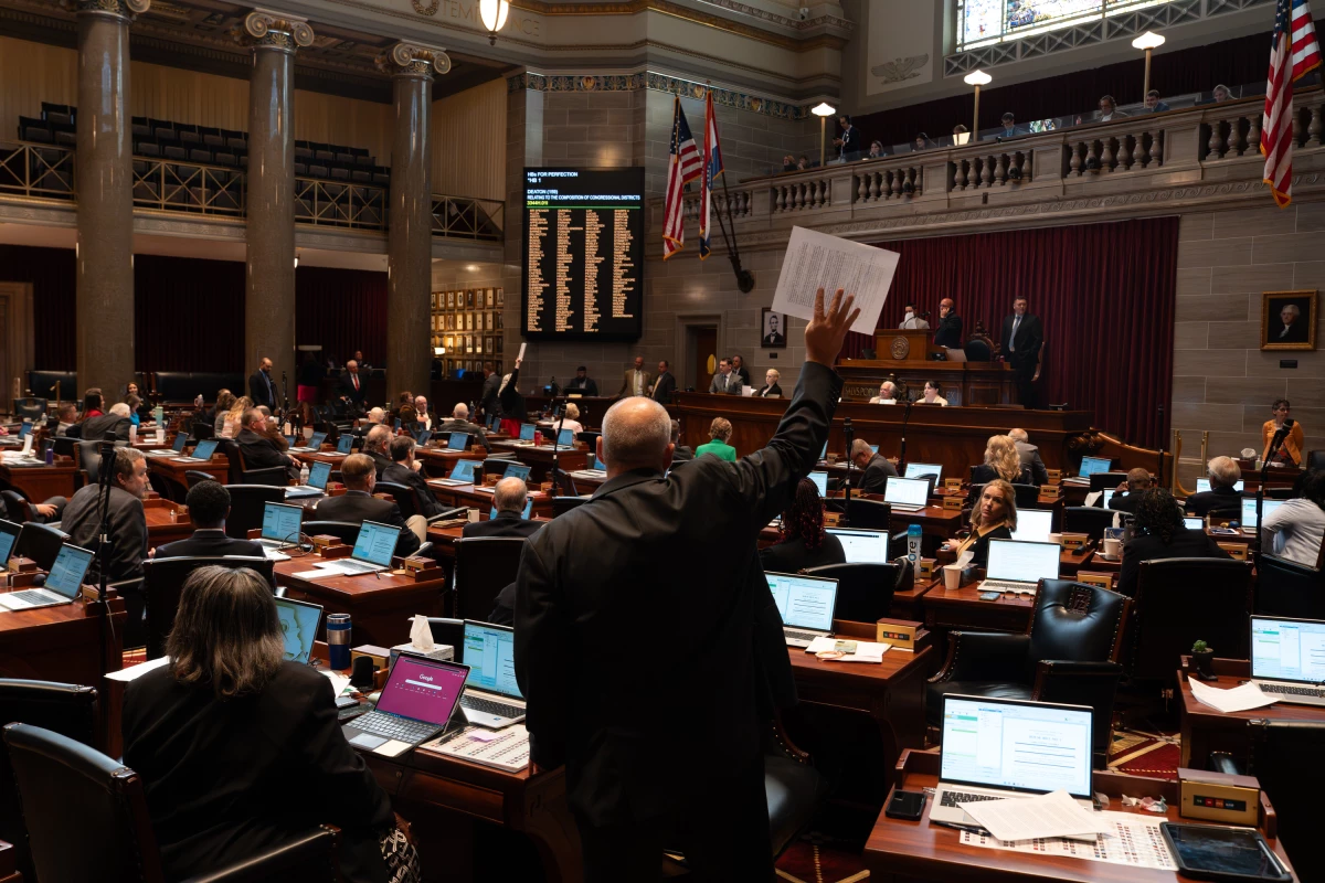 Lawmakers convene in an extraordinary legislative session at the Missouri State Capitol on Monday, Sept. 8, 2025, in Jefferson City, Mo.