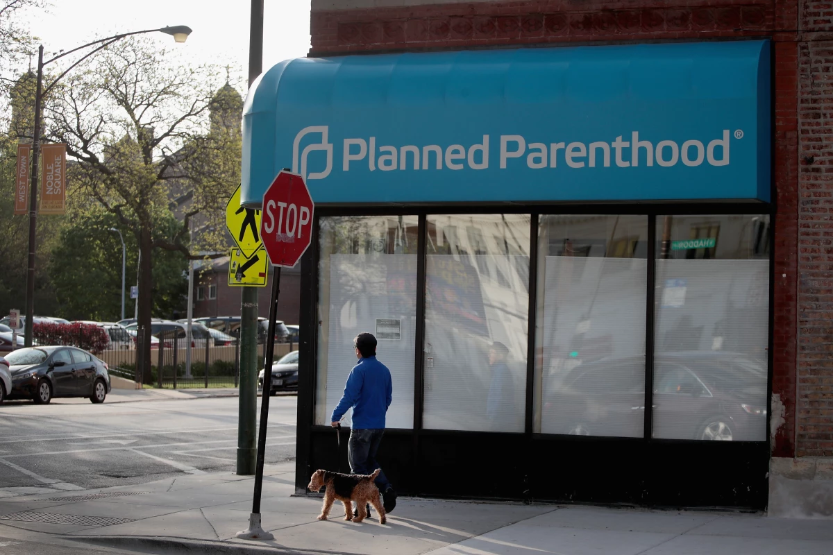 A sign hangs over the front of a Planned Parenthood clinic on May 18, 2018 in Chicago, Illinois.