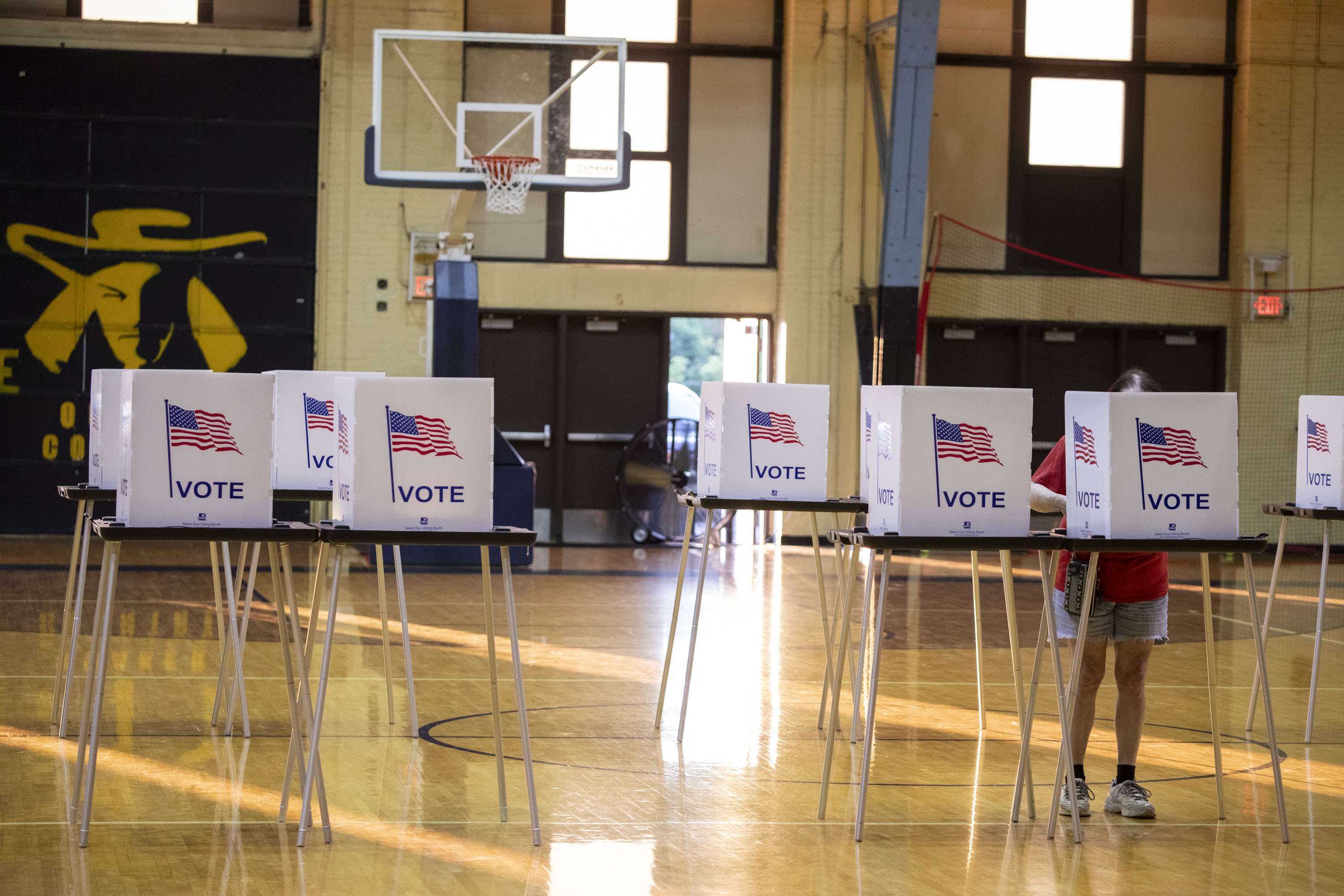 Progressives and moderate Democrats both see wins in primary races while Trump flexes power over GOP