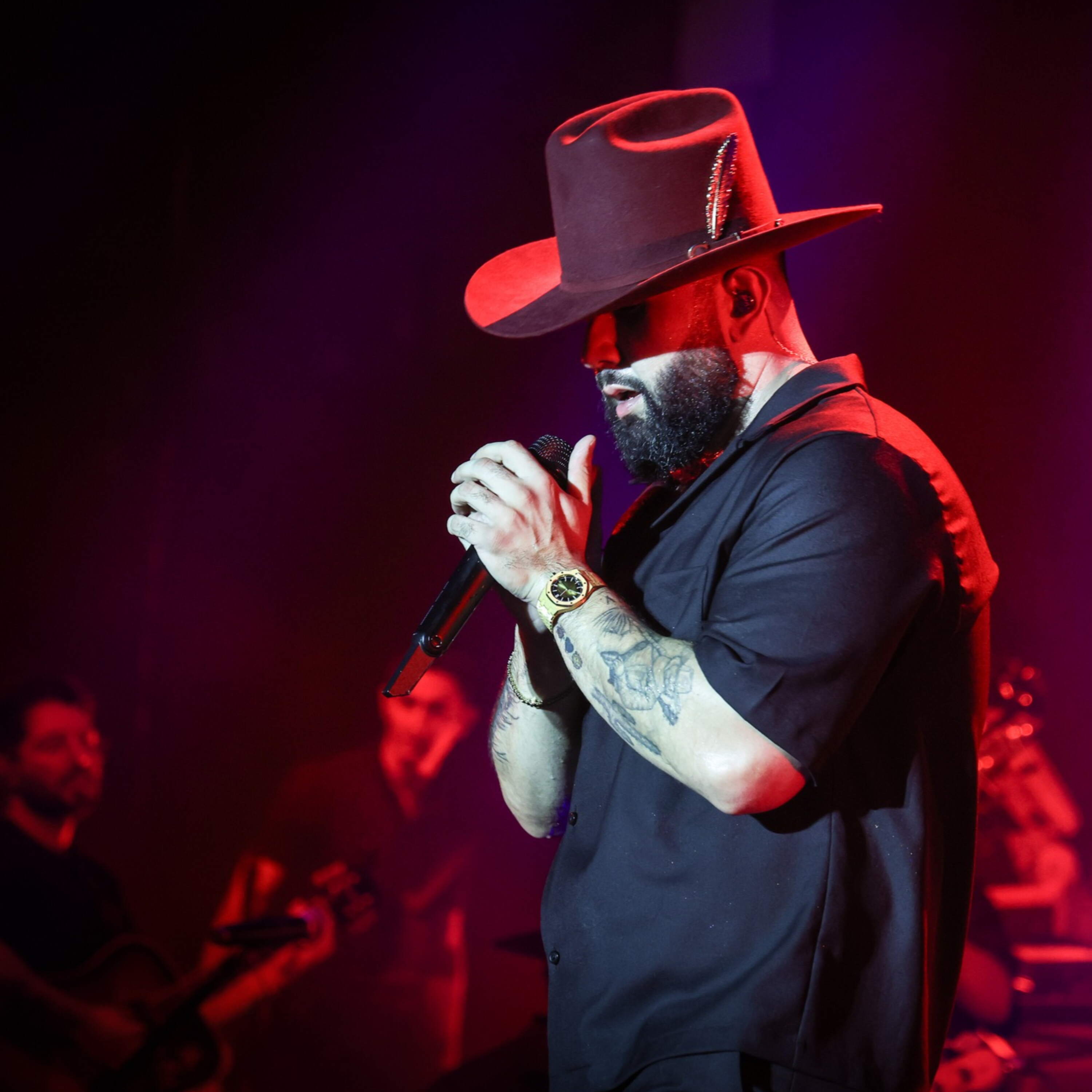 A macho Mexican superstar sings songs full of emotion A macho Mexican superstar sings songs full of emotion
