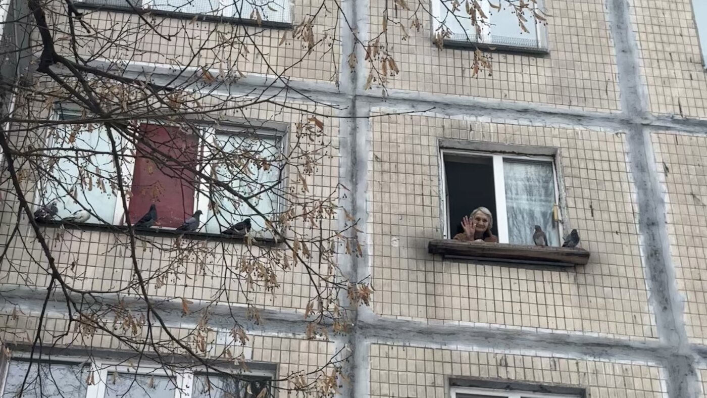 Kyiv Grannies: Still Kicking After Putin's Lights-Out Fiasco