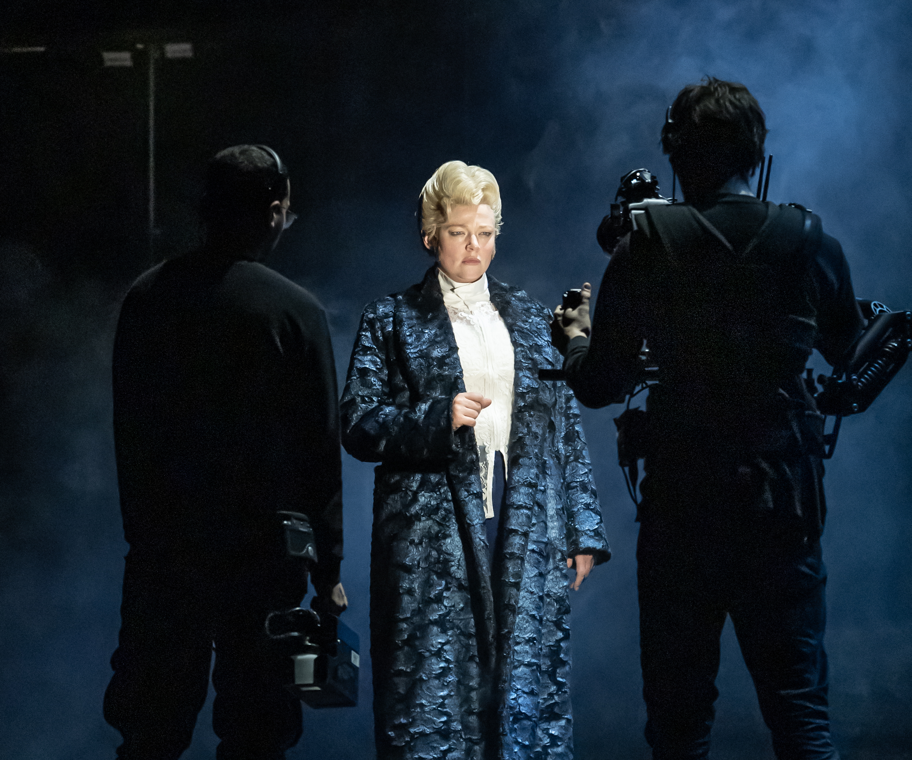 1 show, 26 characters: Sarah Snook shares the stage with herself in 'Dorian Gray'
