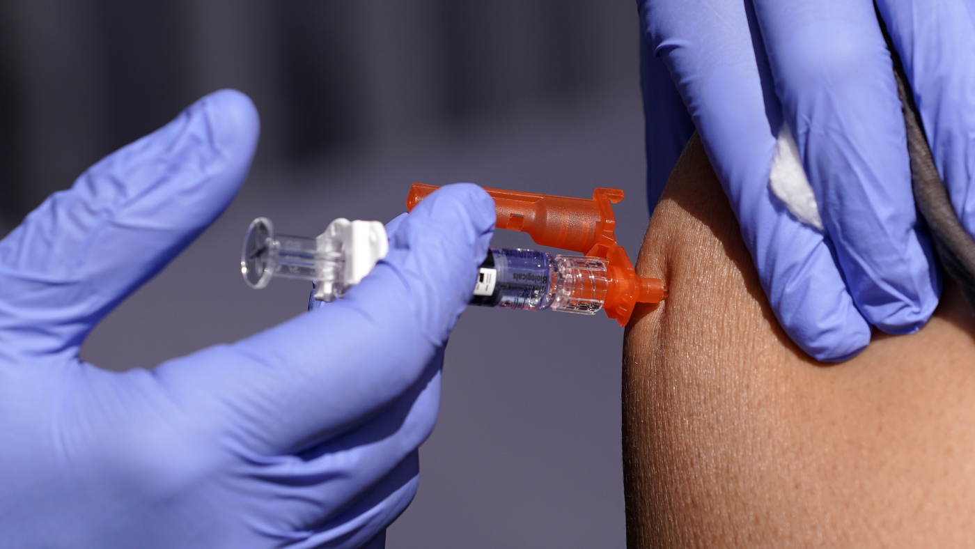 This yr’s flu shot protects towards 3 strains as an alternative of 4 : Pictures