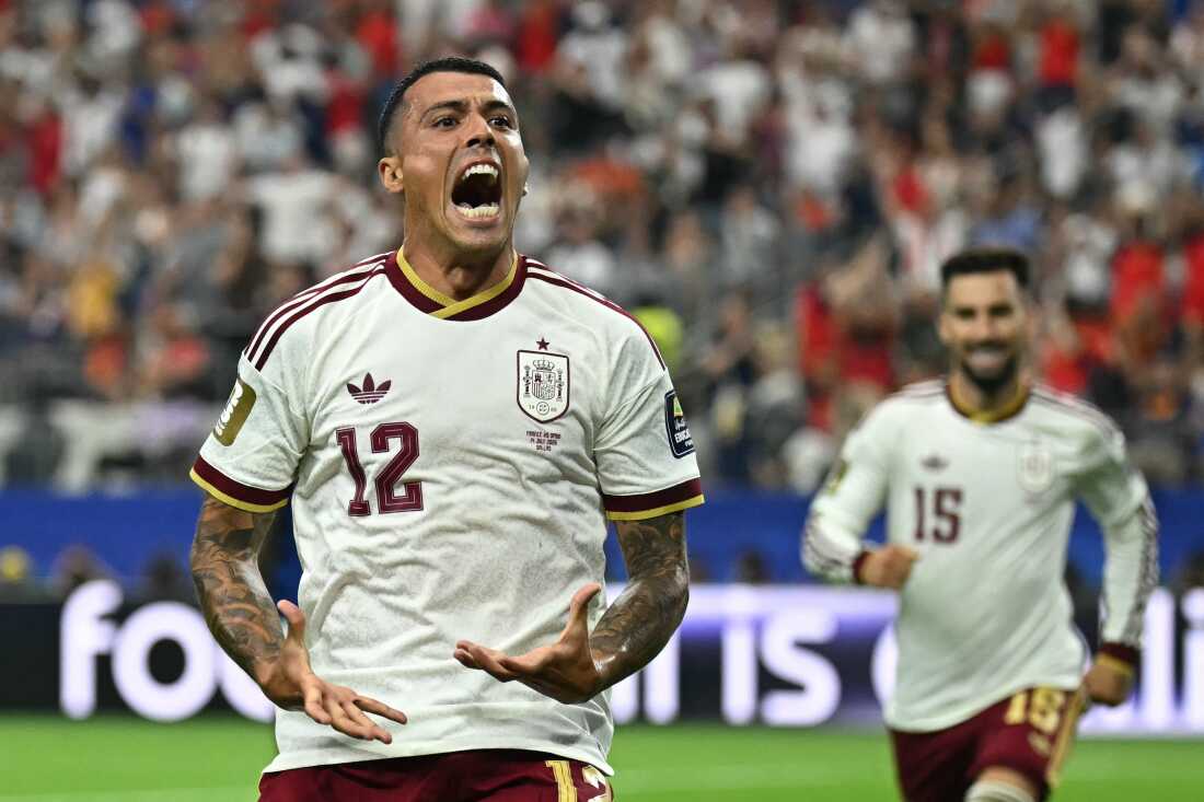 Spain sparkles to shock France 2-0 and advance to the World Cup final Spain sparkles to shock France 2-0 and advance to the World Cup final