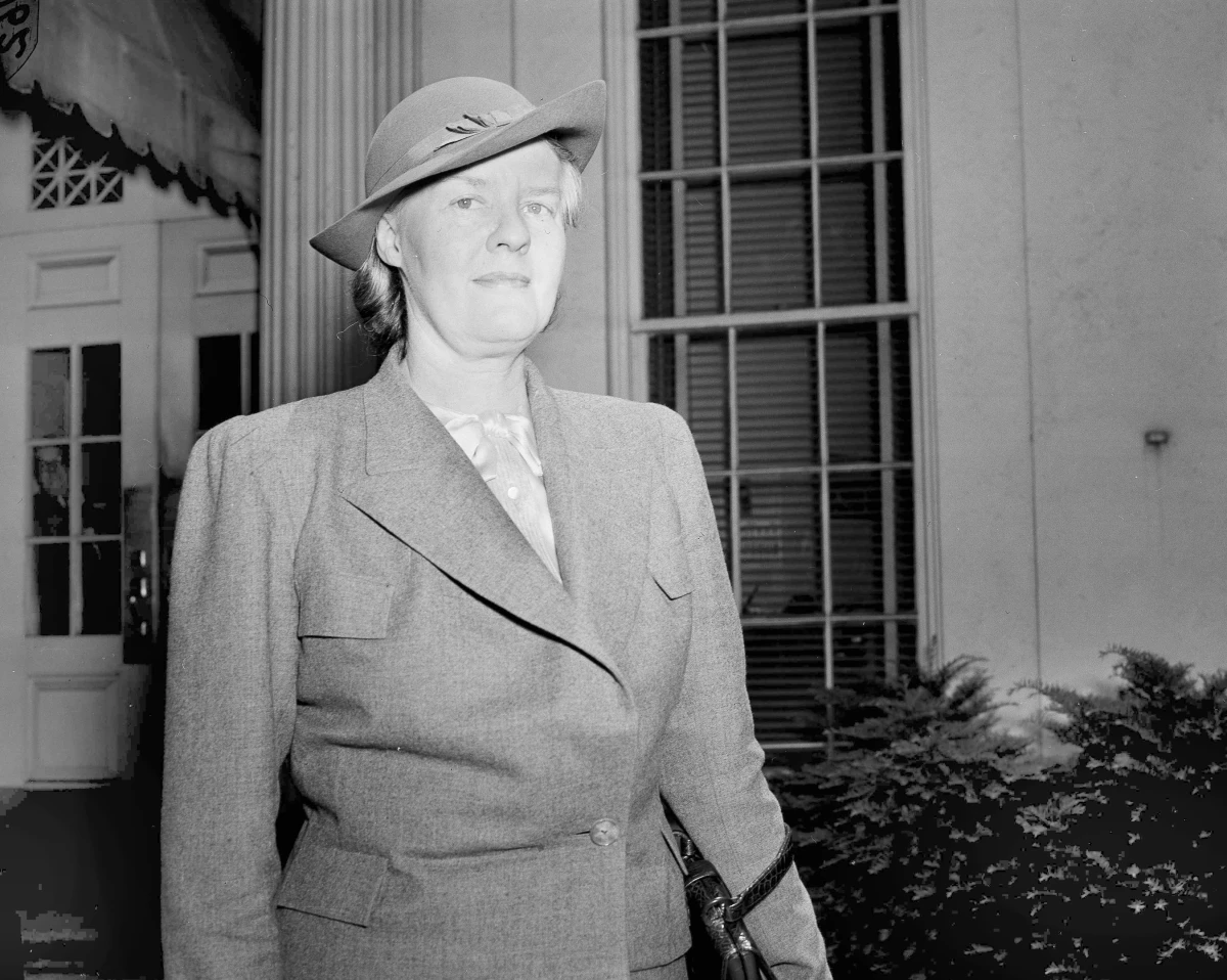 Dorothy Thompson at the White House in Washington, D.C., following a visit with President Franklin D. Roosevelt in May 1940.