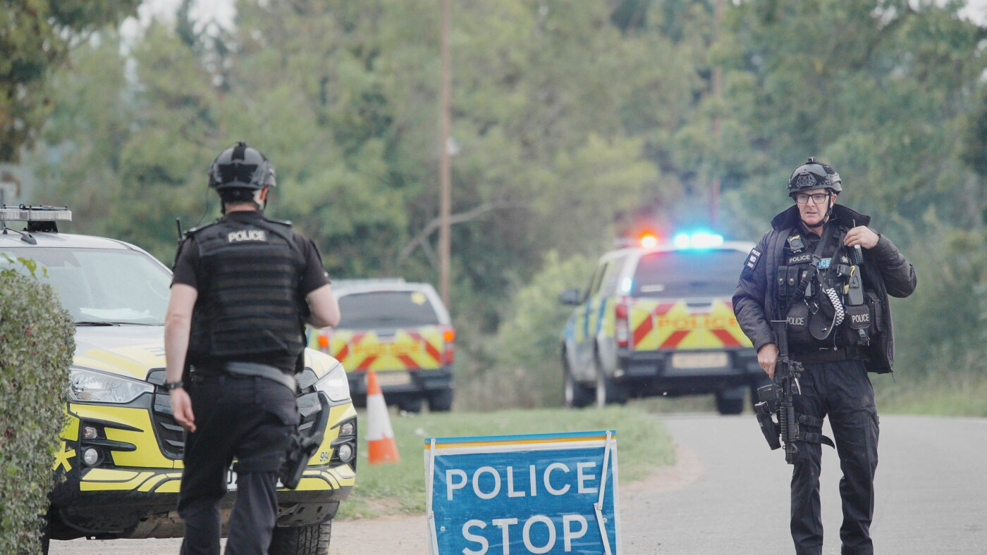 5 arrested near a U.K. air base used by U.S. on suspicion of preparing a terrorist act